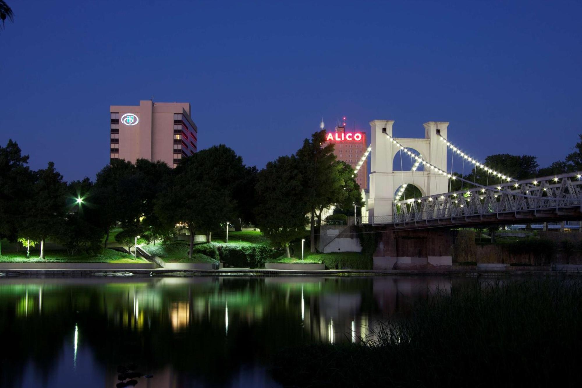 Hotel Hilton Waco Zewnętrze zdjęcie